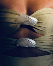 Carregar imagem no visualizador da galeria, Maiô Encaixe Organic Sea Shell - Old Gold