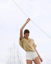 Carregar imagem no visualizador da galeria, Mini Short - Off-White Creponado