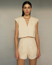 Carregar imagem no visualizador da galeria, Short Pregas - Brim Creamy