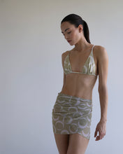 Carregar imagem no visualizador da galeria, Pareô Curto - Estampa Argolas Fundo Verde