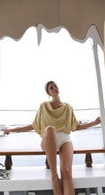 Carregar imagem no visualizador da galeria, Mini Short - Off-White Creponado
