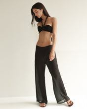 Carregar imagem no visualizador da galeria, Biquíni Top Ilhós Alça Argola - Black Creponado