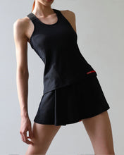 Carregar imagem no visualizador da galeria, Saia Esportiva Pregas Bilateral c/ Short Fixo- Black Piquet