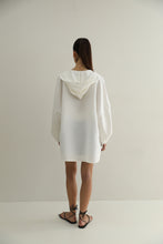 Carregar imagem no visualizador da galeria, Camisa Maxi Capuz Alfaiataria - Linho Off-White