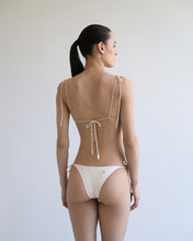 Carregar imagem no visualizador da galeria, Biquíni Tanga Triângulo - Tule Creamy