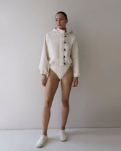 Carregar imagem no visualizador da galeria, Jaqueta Dupla Botões C/ Capuz - Off-White