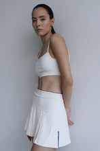 Carregar imagem no visualizador da galeria, Saia Pregas c/ Short Fixo - Off-White Piquet