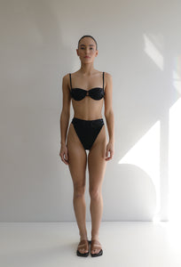 Biquíni Tanga Asa Delta Maxi Nervura Detalhe Ilhós - Black