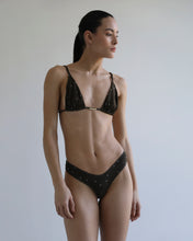 Carregar imagem no visualizador da galeria, Biquíni Tanga Asa Delta Tule - Estampa Poá Marrom Esverdeado