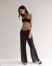 Carregar imagem no visualizador da galeria, Biquíni Top Ilhós Alça Argola - Black Creponado