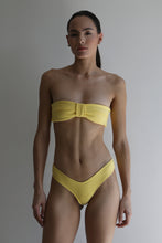 Carregar imagem no visualizador da galeria, Biquíni Tanga Asa Delta - Amarelo
