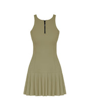 Carregar imagem no visualizador da galeria, Vestido Pregas Decote Ziper c/ Short Avulso - Caqui Piquet