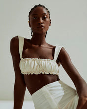 Carregar imagem no visualizador da galeria, Biquíni Top Reto Franzido - Off-White