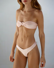 Carregar imagem no visualizador da galeria, Biquíni Tanga Asa Delta - Tule Rosa