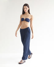 Carregar imagem no visualizador da galeria, Calça Reta Cós Baixo - Azul Marinho