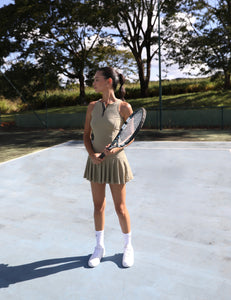 Vestido Pregas Decote Ziper c/ Short Avulso - Caqui Piquet