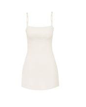 Carregar imagem no visualizador da galeria, Vestido Curto Alça Argolas - Off-White Creponado