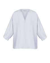 Carregar imagem no visualizador da galeria, Camisa Bata Recortes - Azul Céu Textura