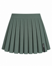 Carregar imagem no visualizador da galeria, Saia Esportiva Plissada c/ Short Fixo - Verde Floresta