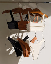 Carregar imagem no visualizador da galeria, Biquíni Top Thomas Botões - Off-White