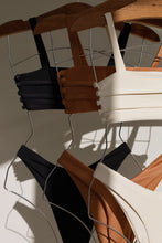 Carregar imagem no visualizador da galeria, Biquíni Top Thomas Botões - Off-White