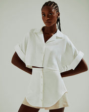 Carregar imagem no visualizador da galeria, Short Duplo Botões Alfaiataria - Linho Off-White