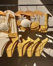 Carregar imagem no visualizador da galeria, Biquíni Top Estruturado - Vanilla