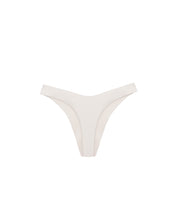 Carregar imagem no visualizador da galeria, Biquíni Tanga Asa Delta - Off-White